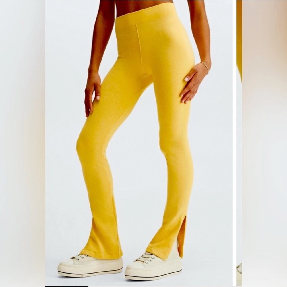 Fabletics Cloud Seamless High-Waisted Leggings
